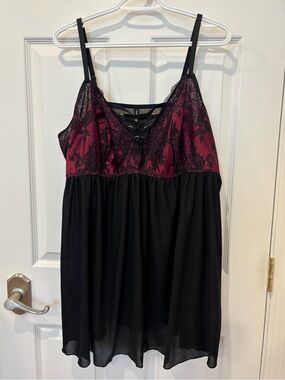Torrid Curve Plus Sized Lace Mesh Babydoll Lingerie Dress Size 4 (4X) Black/Wine